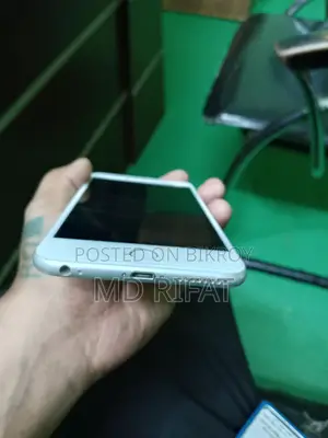 Apple iPhone 6S Plus . (Used)