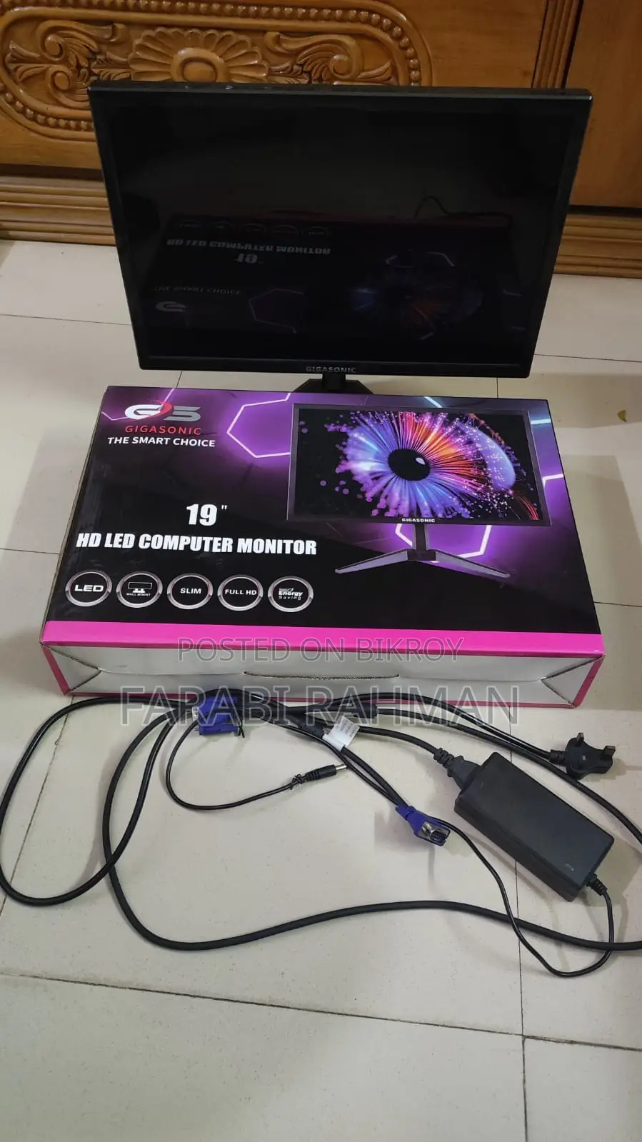 Gigasonic Rb-g19s-400c 19 Inch Hd Led Monitor