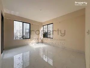 সেক্টর ১১-এ ২০৪৪ বর্গফুটের অ্যাপার্টমেন্ট বিক্রয়