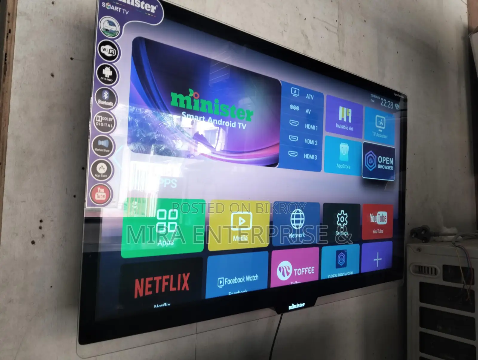 Minister brand smart 32" TV good condition