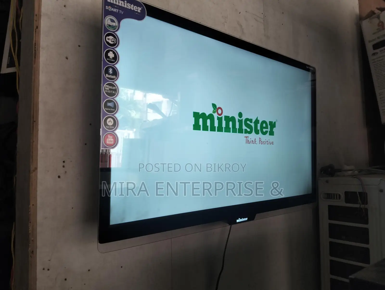 Minister brand smart 32" TV good condition