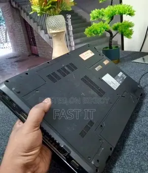 4/120 Fujitsu Laptop sell post