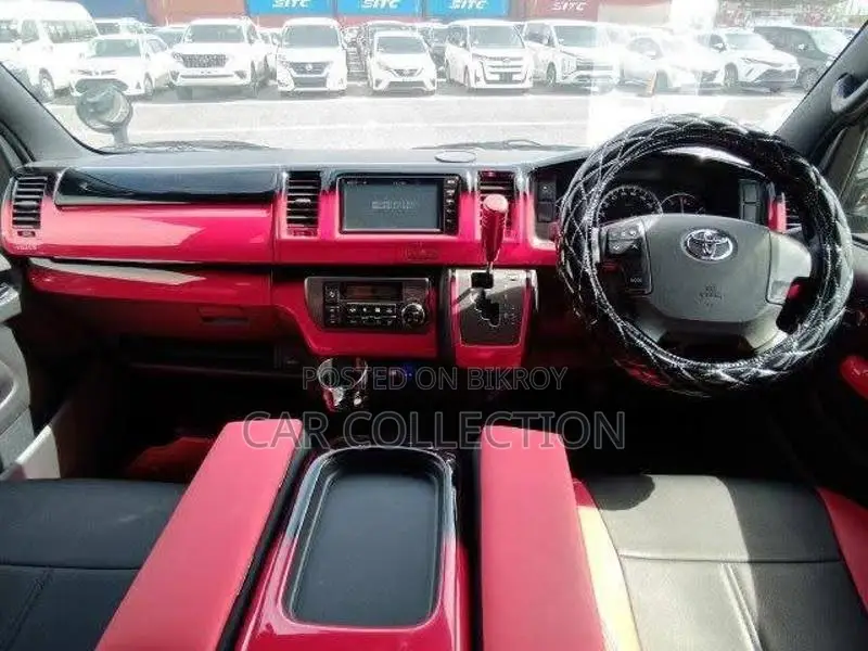 Toyota Hiace Super GL 2021