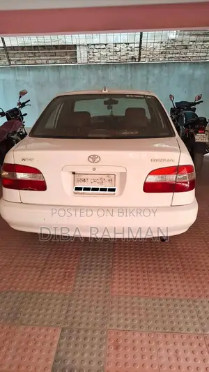 Toyota Corolla 1998 White