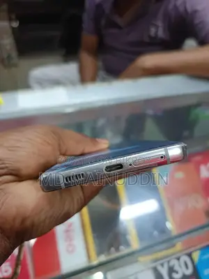 Samsung Galaxy S21 Ultra good quality (Used)