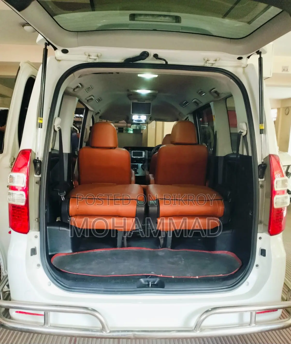 Toyota Noah 2013