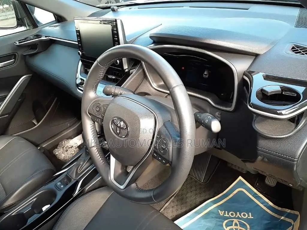 Toyota Corolla Cross Z LEATHER,GLASS ROOF 2023