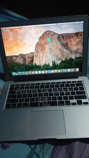 Apple Laptop "macbook Air I5"