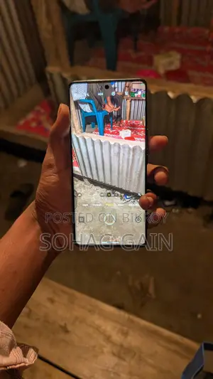 Vivo V27 (Used)