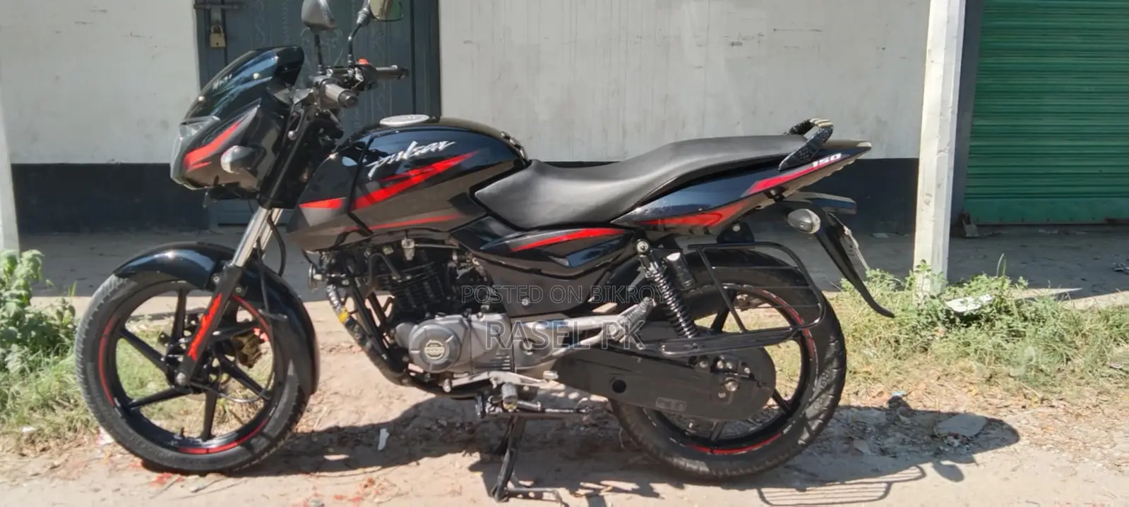 Bajaj Pulsar 150 . 2019