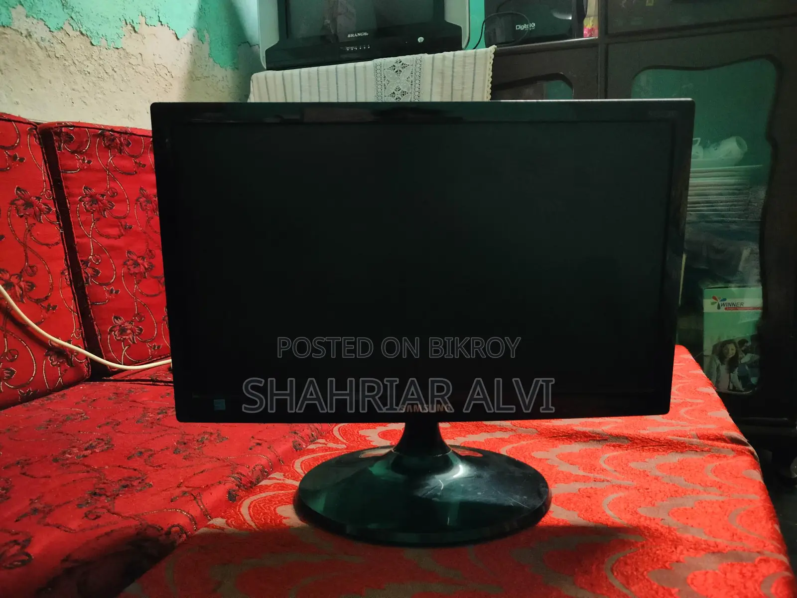 19 Inch Monitor (Samsung)
