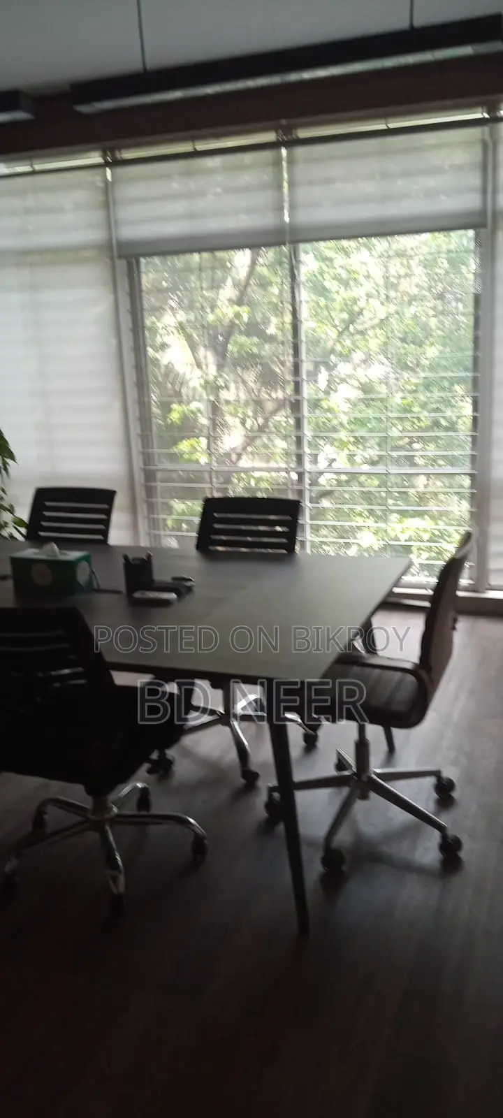 Unfurnished 2300 Sq Ft Office Rent in Banani
