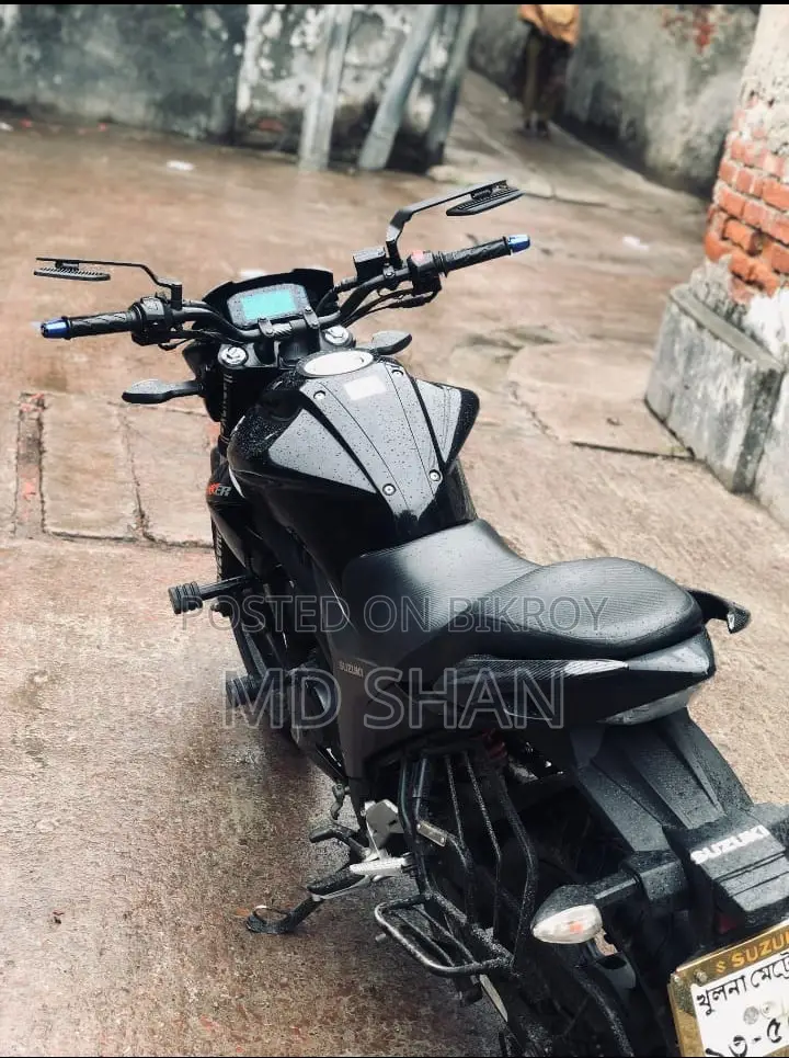 Suzuki Gixxer Monotone 2023