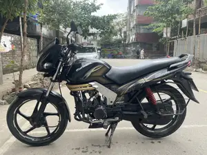 Mahindra Centuro 2015
