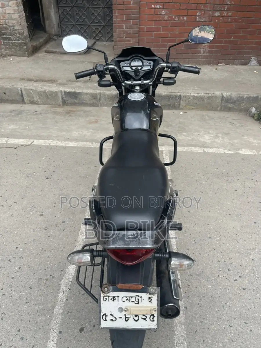 Mahindra Centuro 2015