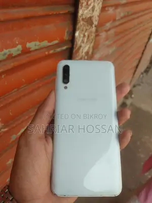 Samsung Galaxy A30s well (Used)