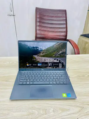 Dell Vostro|Core i5| Nvdia MX 2 GB Dedicated GPU|512 SSD| 14“FHD Display