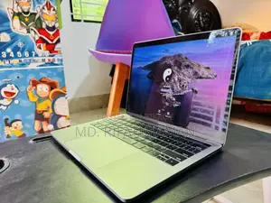MacBook Pro 13-inch, 2017, Four Thunderbolt 3 Ports