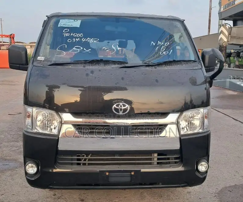 Toyota Hiace GL Black 2021