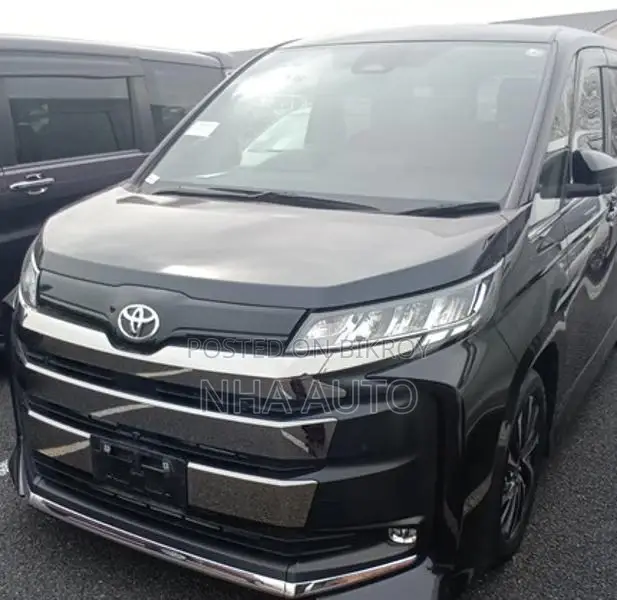 Toyota Noah SZ NON HYBRID 2023