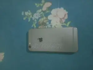 Apple iPhone 6 . (Used)
