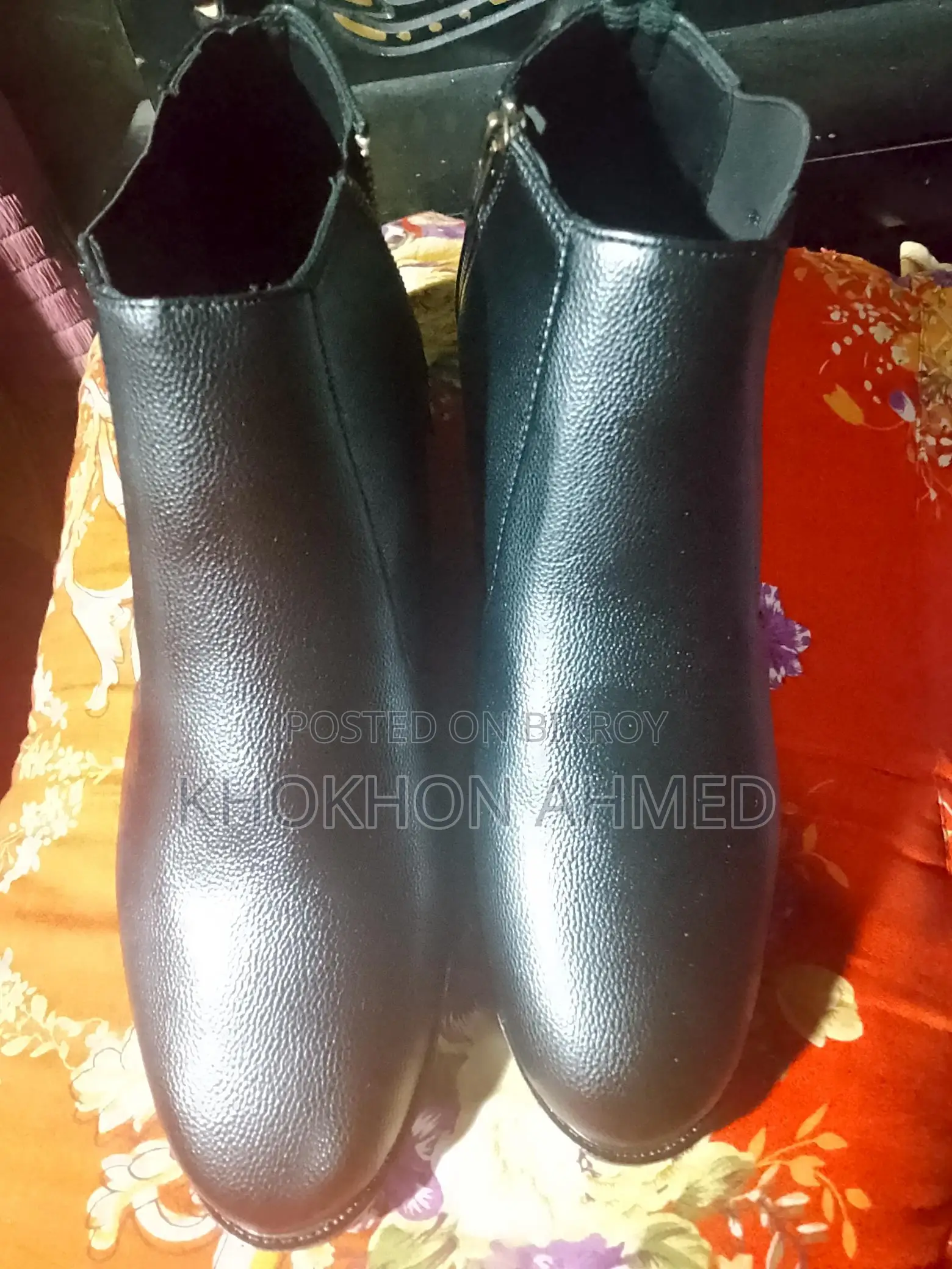 Chelsea Boot Size 42