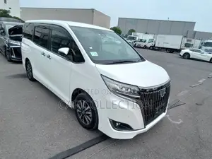 Toyota Esquire Gi Premium HV Pearl 2020