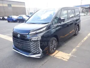 Toyota Voxy SG Hyb Black 2022