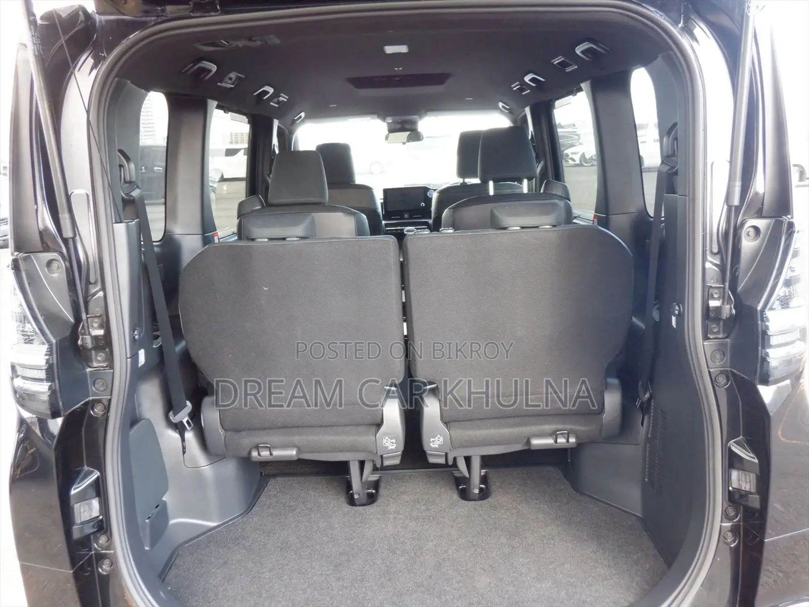Toyota Voxy SG Hyb Black 2022