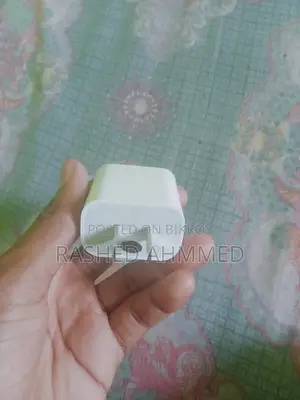 iPhone চার্জার