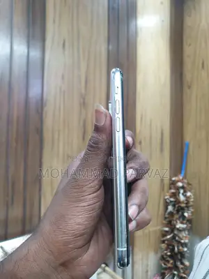 Apple iPhone X (Used)