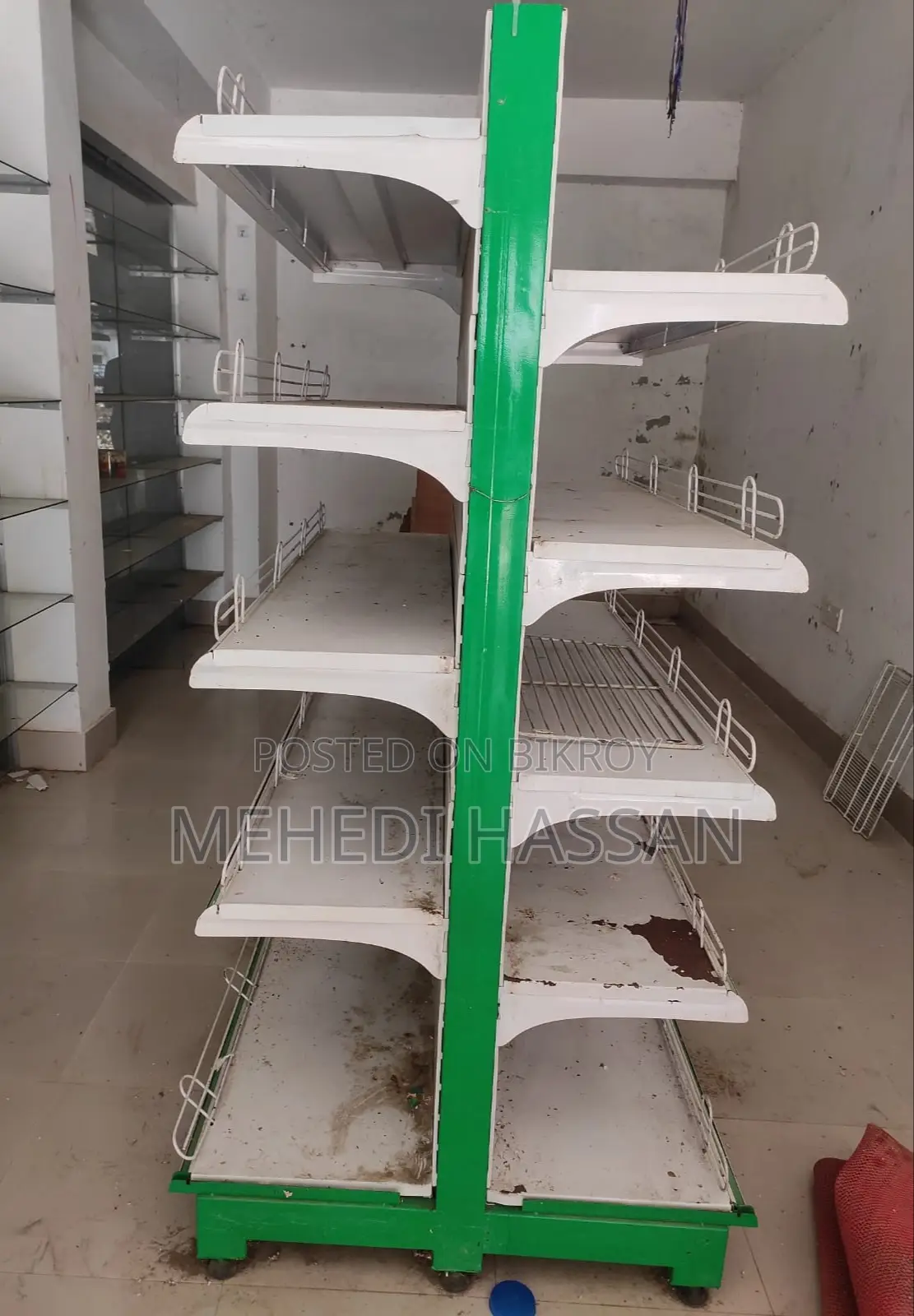 সুপার শপের তাক