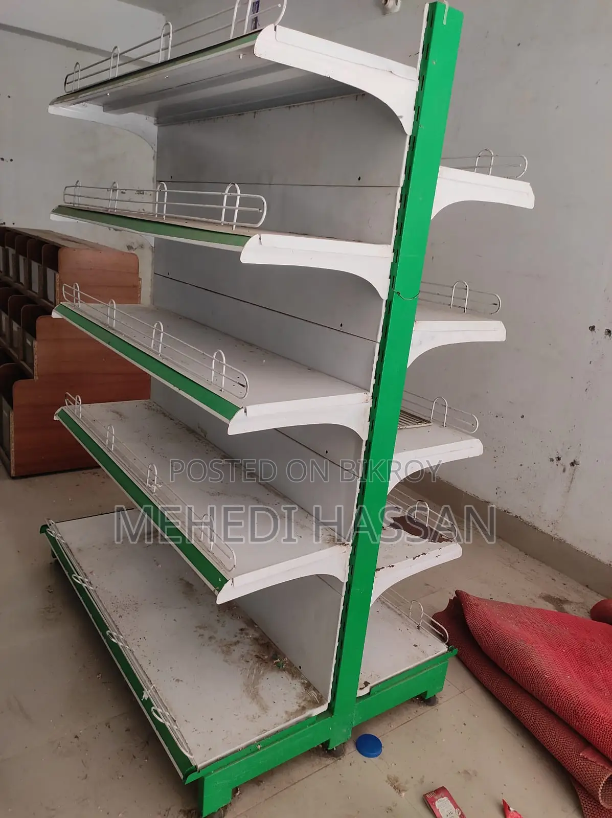 সুপার শপের তাক