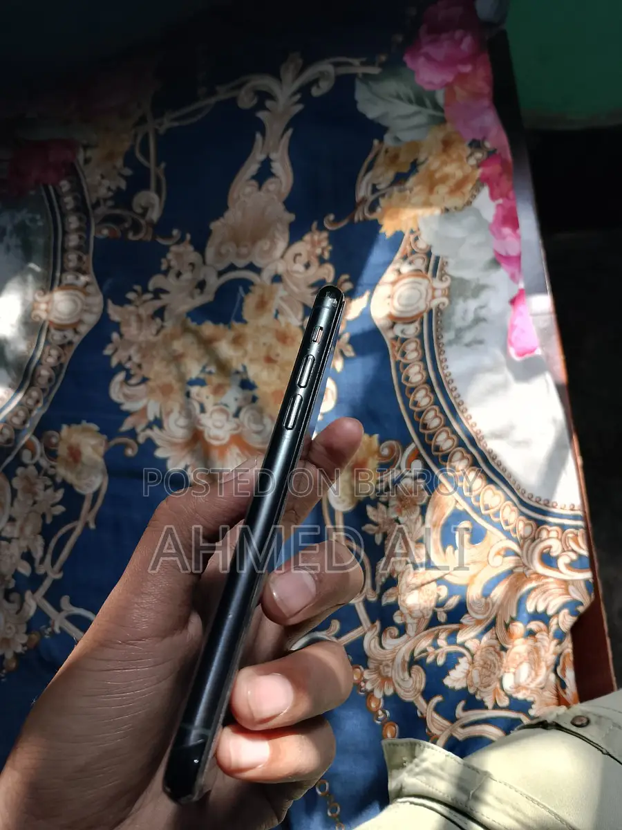 Apple iPhone 11 Pro (Used)