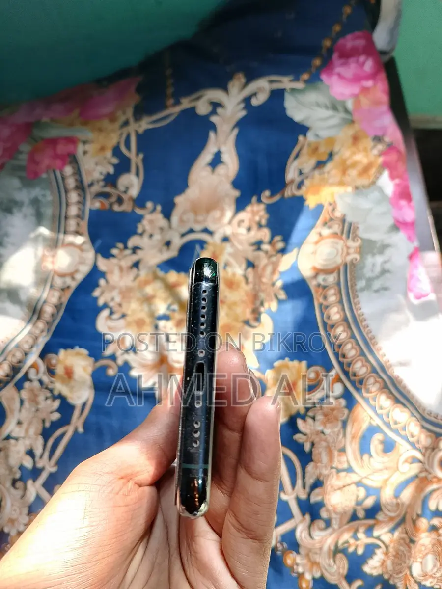 Apple iPhone 11 Pro (Used)