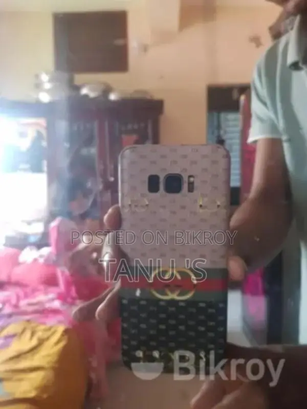 Samsung Galaxy S8 Plus . (Used)