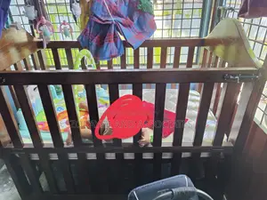 Baby cot bed