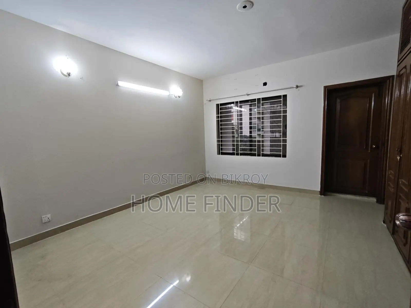 Good Quality 2550Sqft 3 Bed Un-Furnished Apartment For Rent In Gulshan 2
