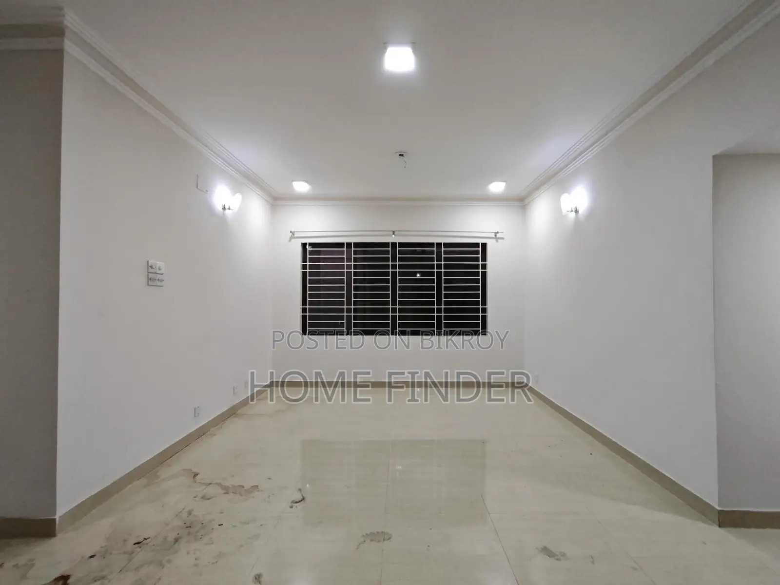 Good Quality 2550Sqft 3 Bed Un-Furnished Apartment For Rent In Gulshan 2