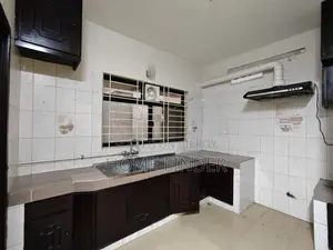 Good Quality 2550Sqft 3 Bed Un-Furnished Apartment For Rent In Gulshan 2