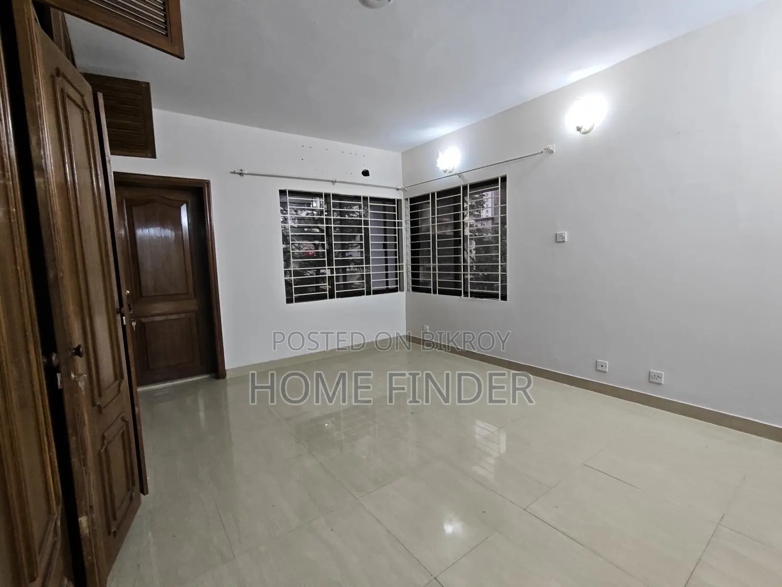 Good Quality 2550Sqft 3 Bed Un-Furnished Apartment For Rent In Gulshan 2