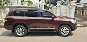 Toyota Land Cruiser V8 2016