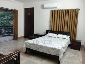 গুলশান-২ এ ফার্নিশড ৩ বেডরুমের ফ্ল্যাট ভাড়ার জন্য