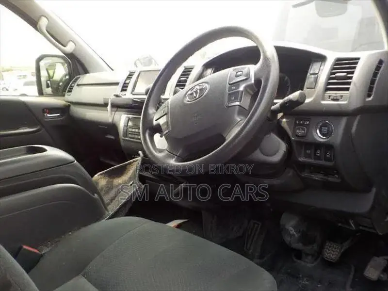 Toyota Hiace Super GL Black 2020