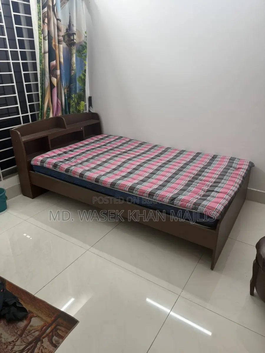 Semi Double Bed