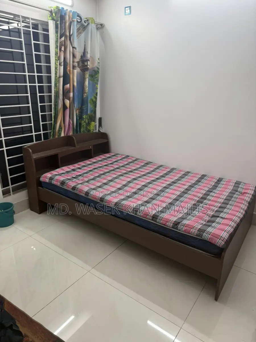 Semi Double Bed