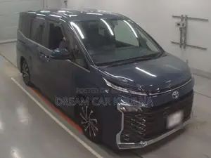 Toyota Voxy S-Z Hybrid Massive 2023