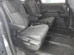 Toyota Voxy S-Z Hybrid Massive 2023