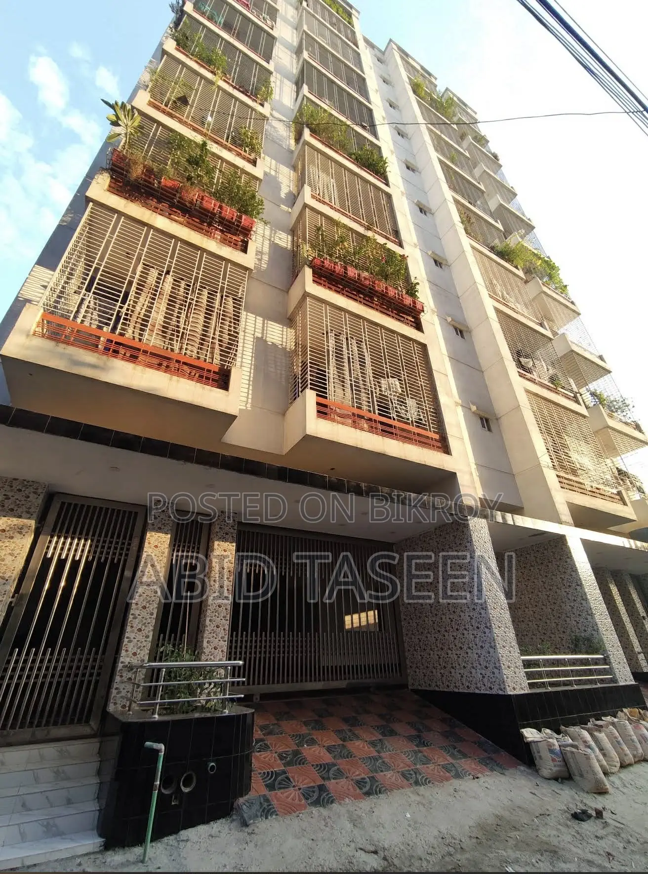 Ready Flat for Urgent Sale