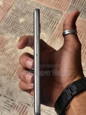 Samsung Galaxy A5 (Used)